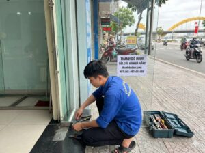 sửa cửa kính đà nẵng