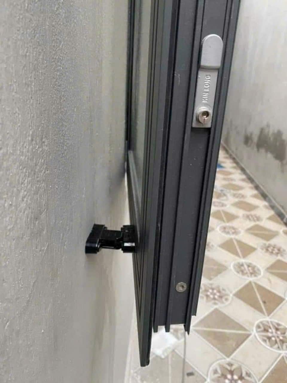 ổ khóa cửa nhôm Xingfa hệ 55