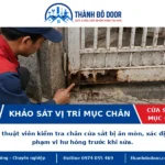 01 cua sat bi muc chan