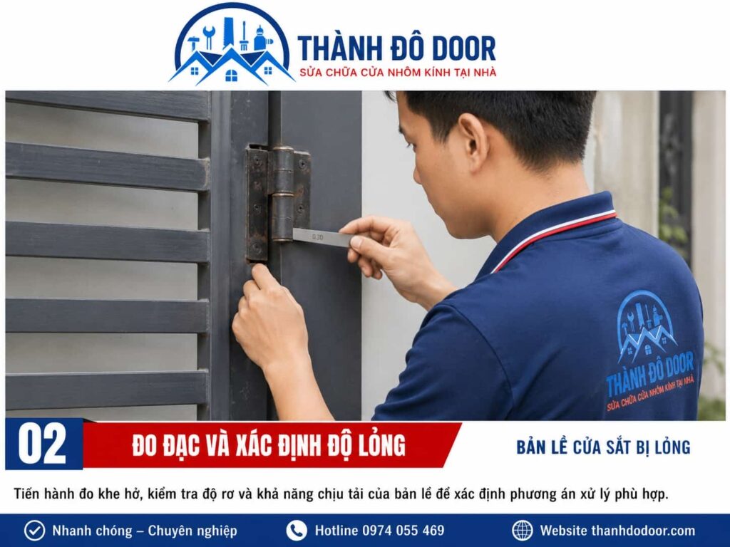 Bản lề cửa sắt bị lỏng